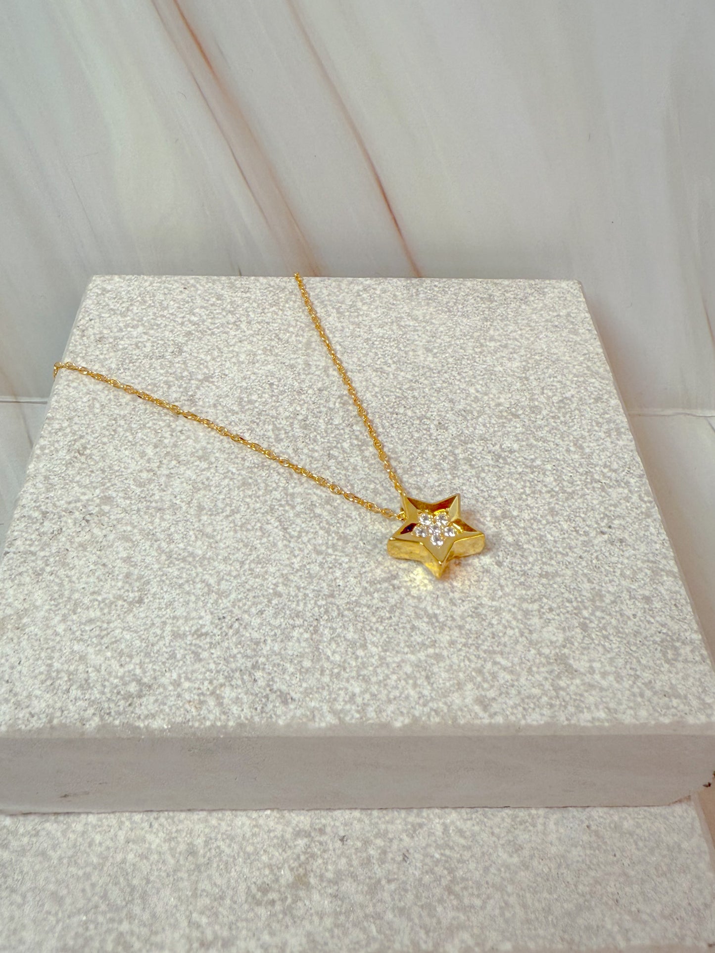 COLLANA STELLA CON ZIRCONI CENTRALI