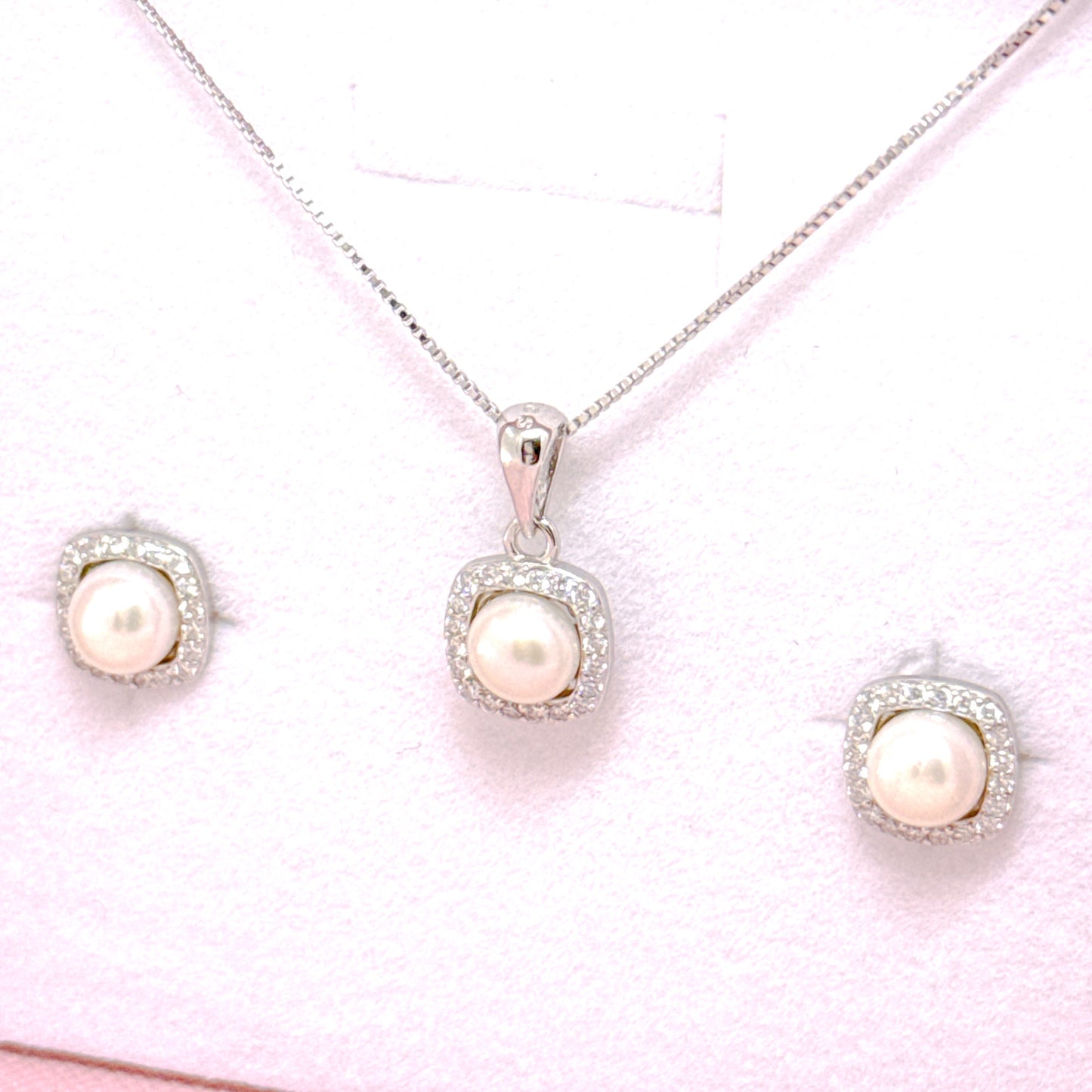 PARURE PERLA CON INCASTRO QUADRO
