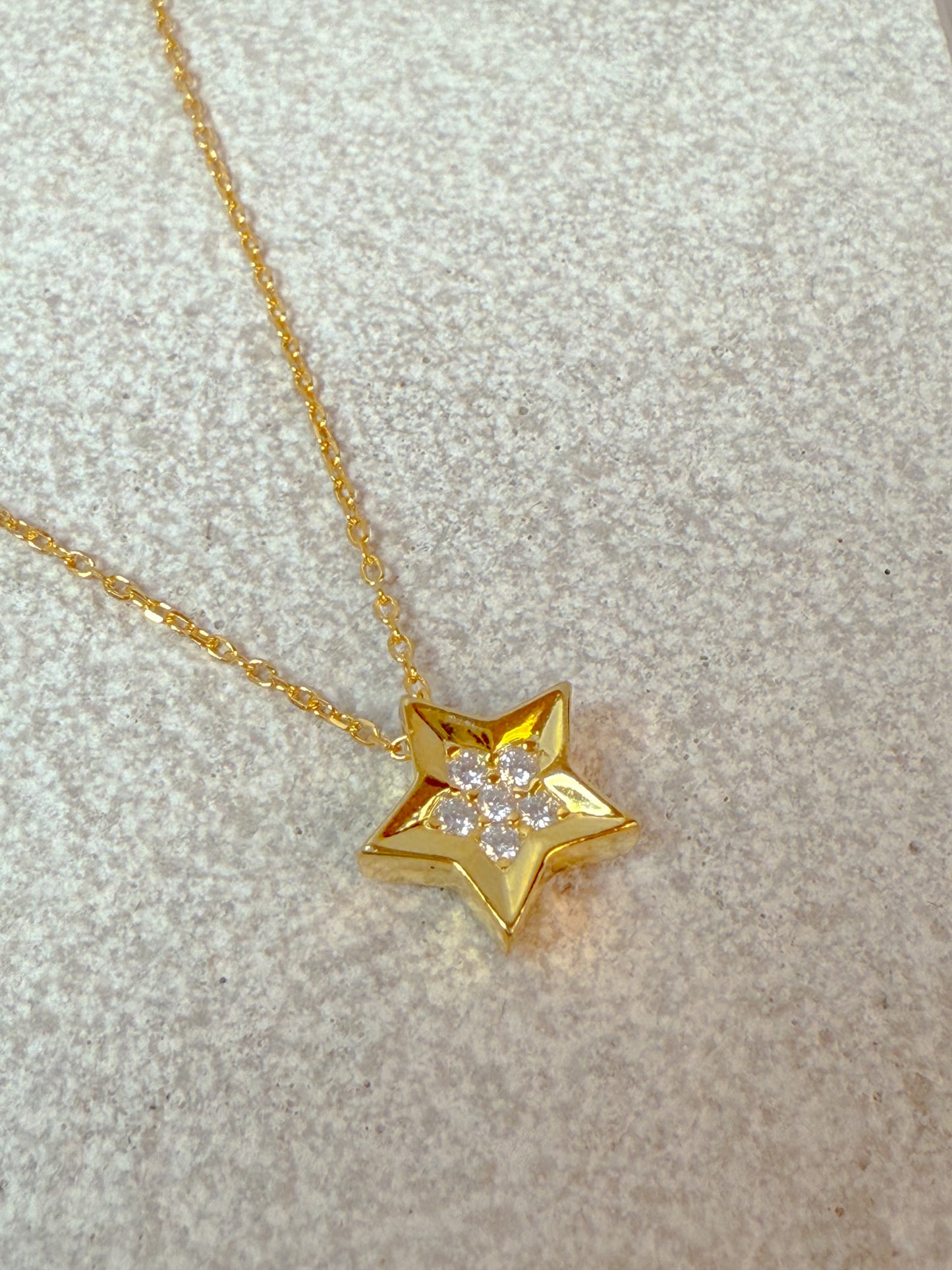 COLLANA STELLA CON ZIRCONI CENTRALI