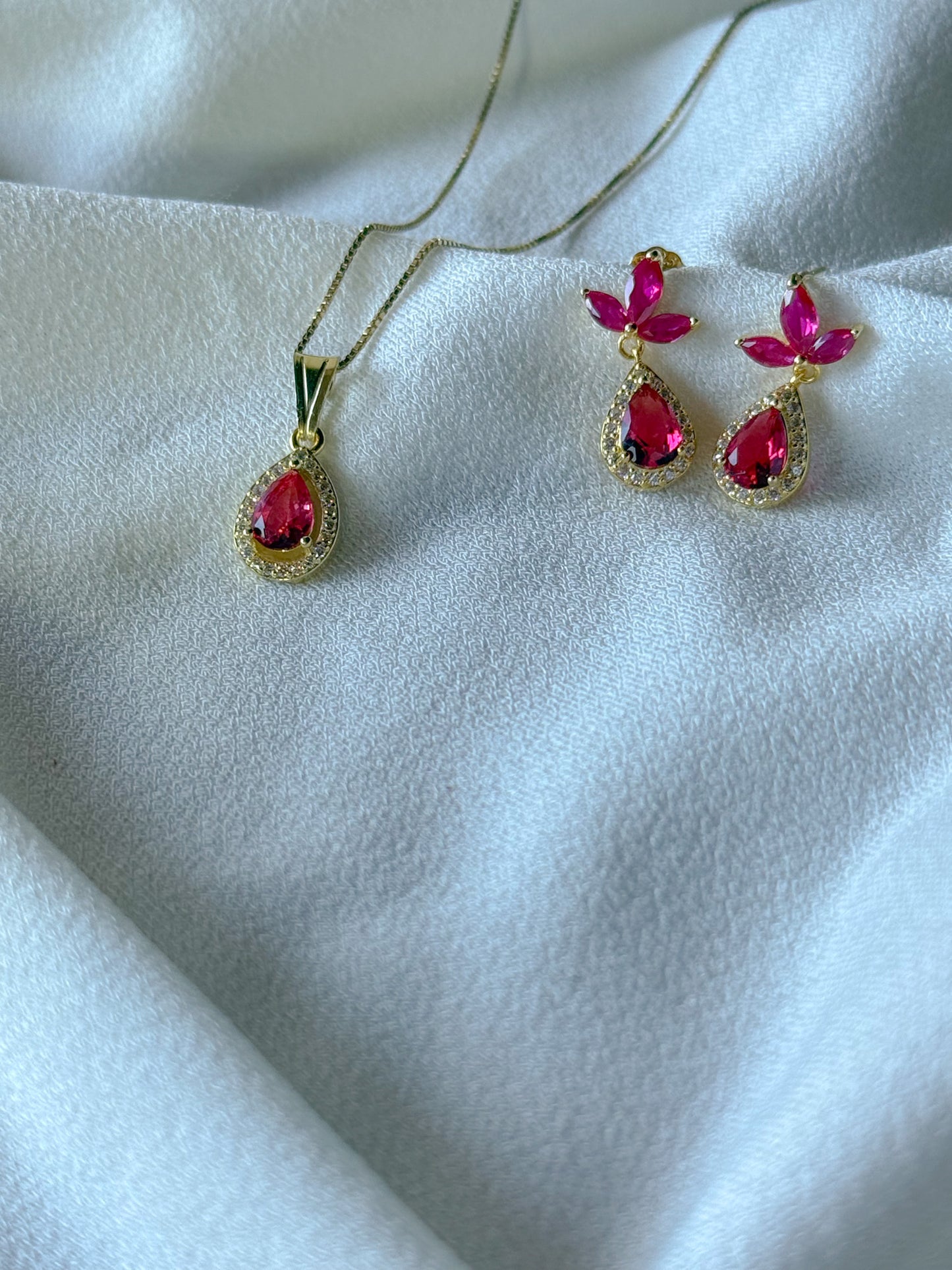 PARURE PETALI DI GOCCE