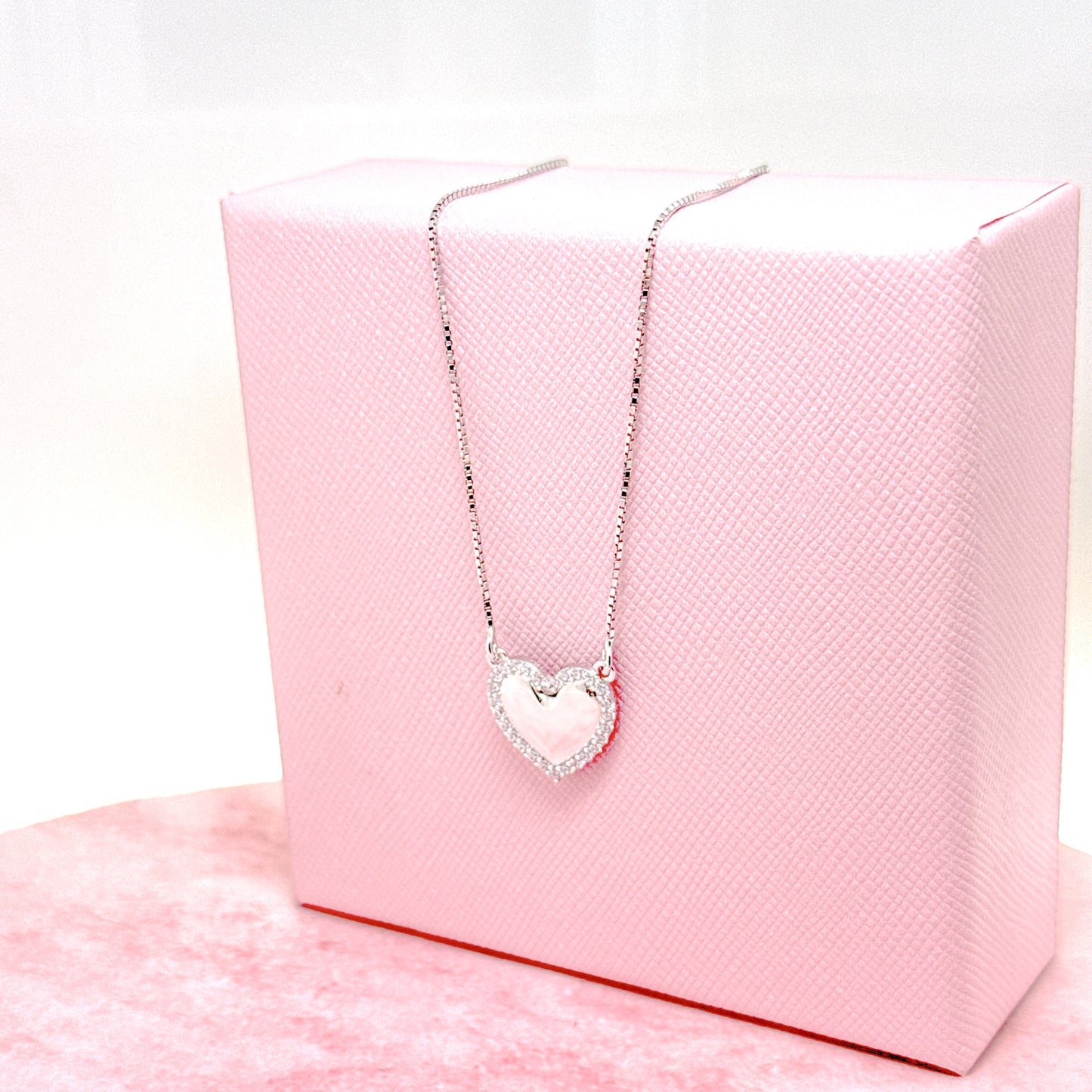 COLLANA CUORE CON BORDO ZIRCONATO