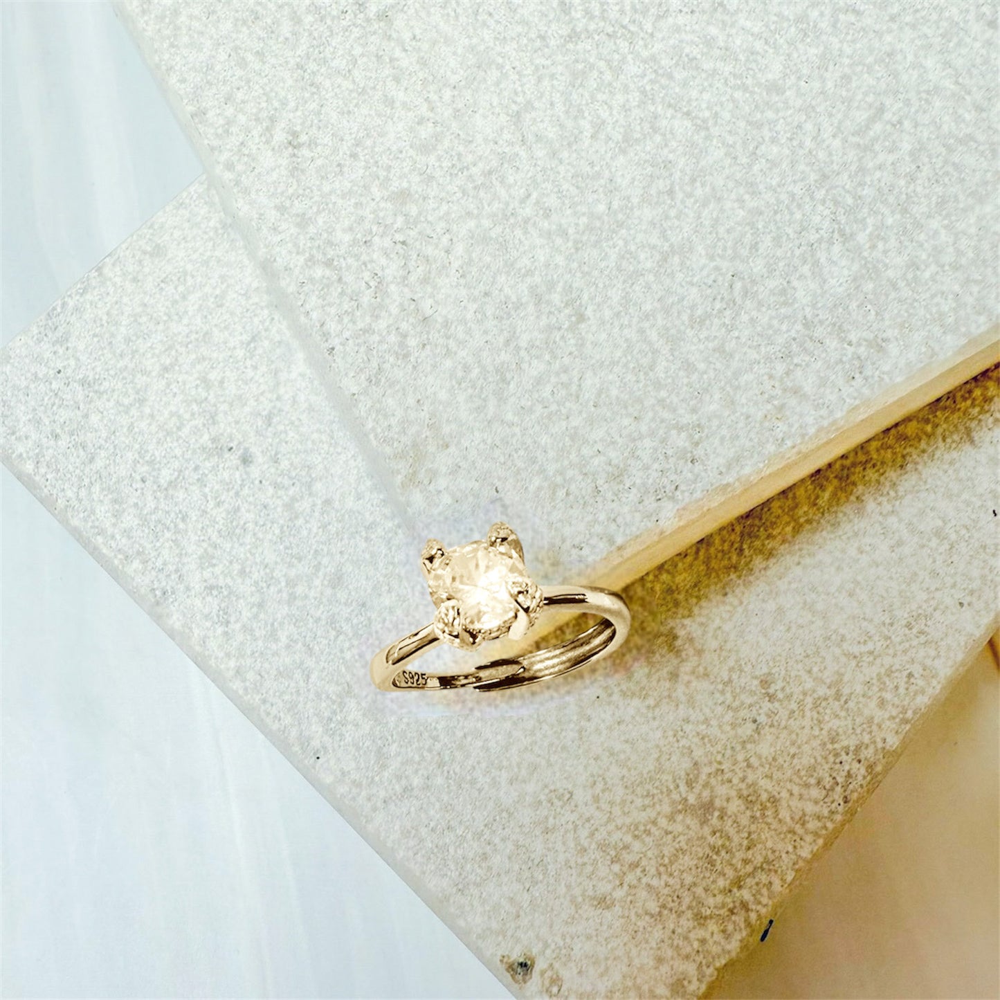 ANELLO SOLITARIO CLASSICO