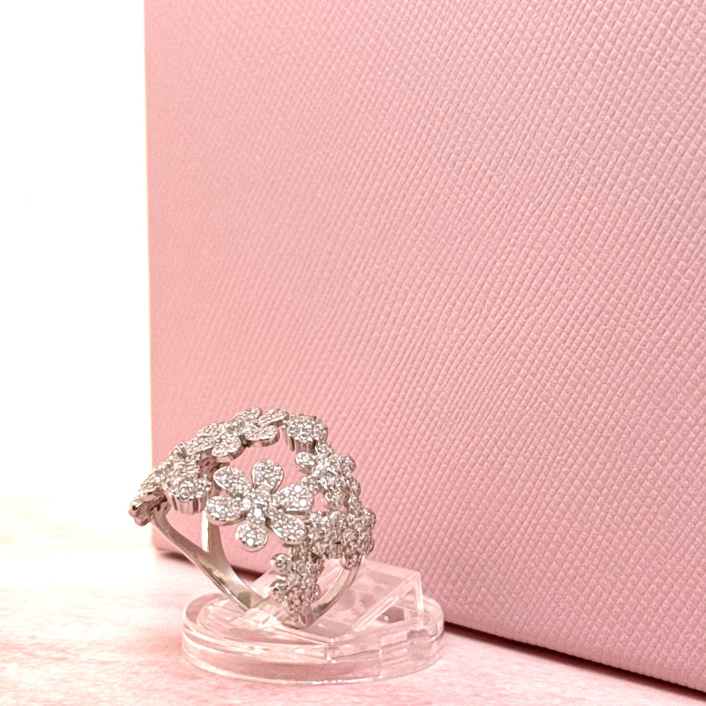 ANELLO INCROCIO DI FIORI