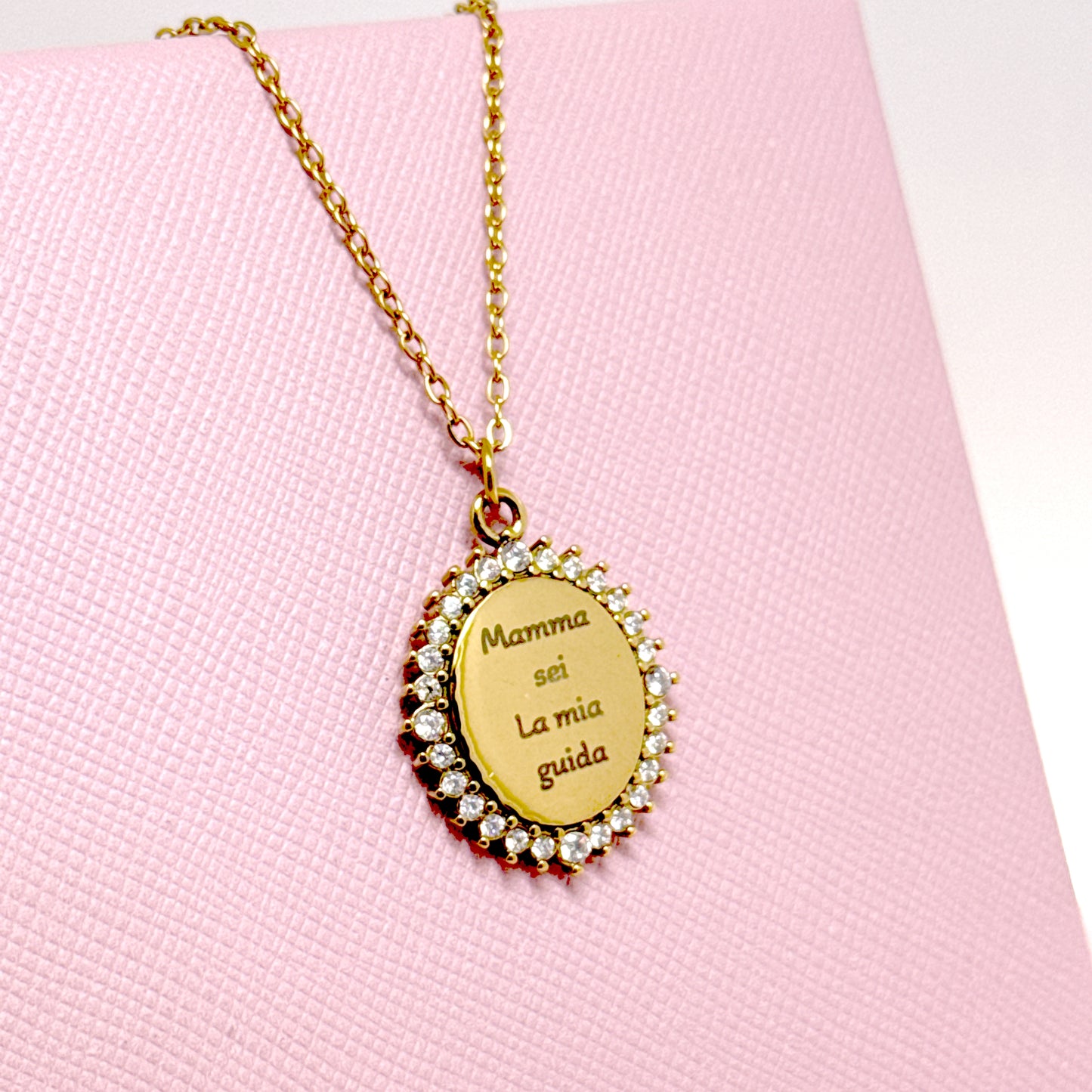 COLLANA CON PENDOLO OVALE PERSONALIZZABILE