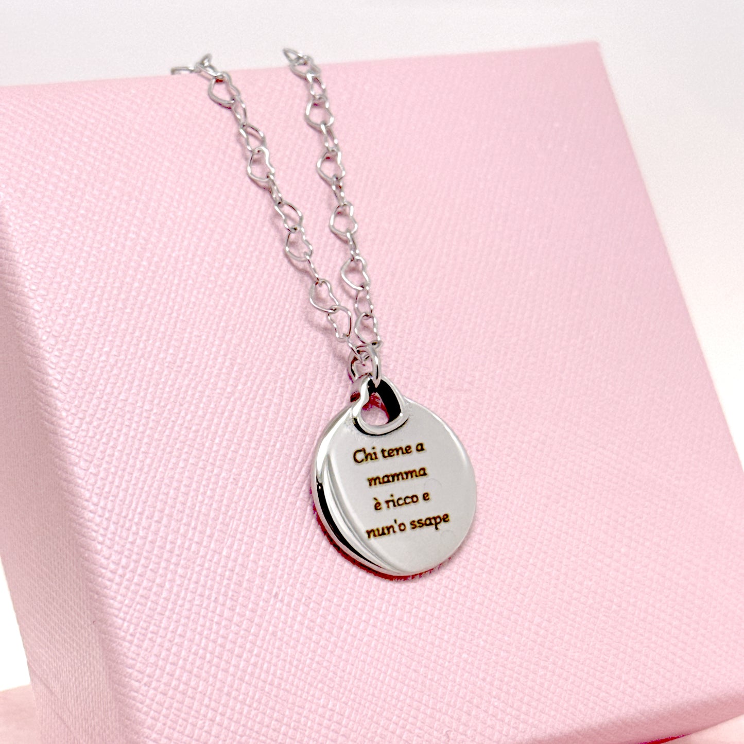 COLLANA MEDAGLIA CIRCOLARE CON CUORE TRAFORATO