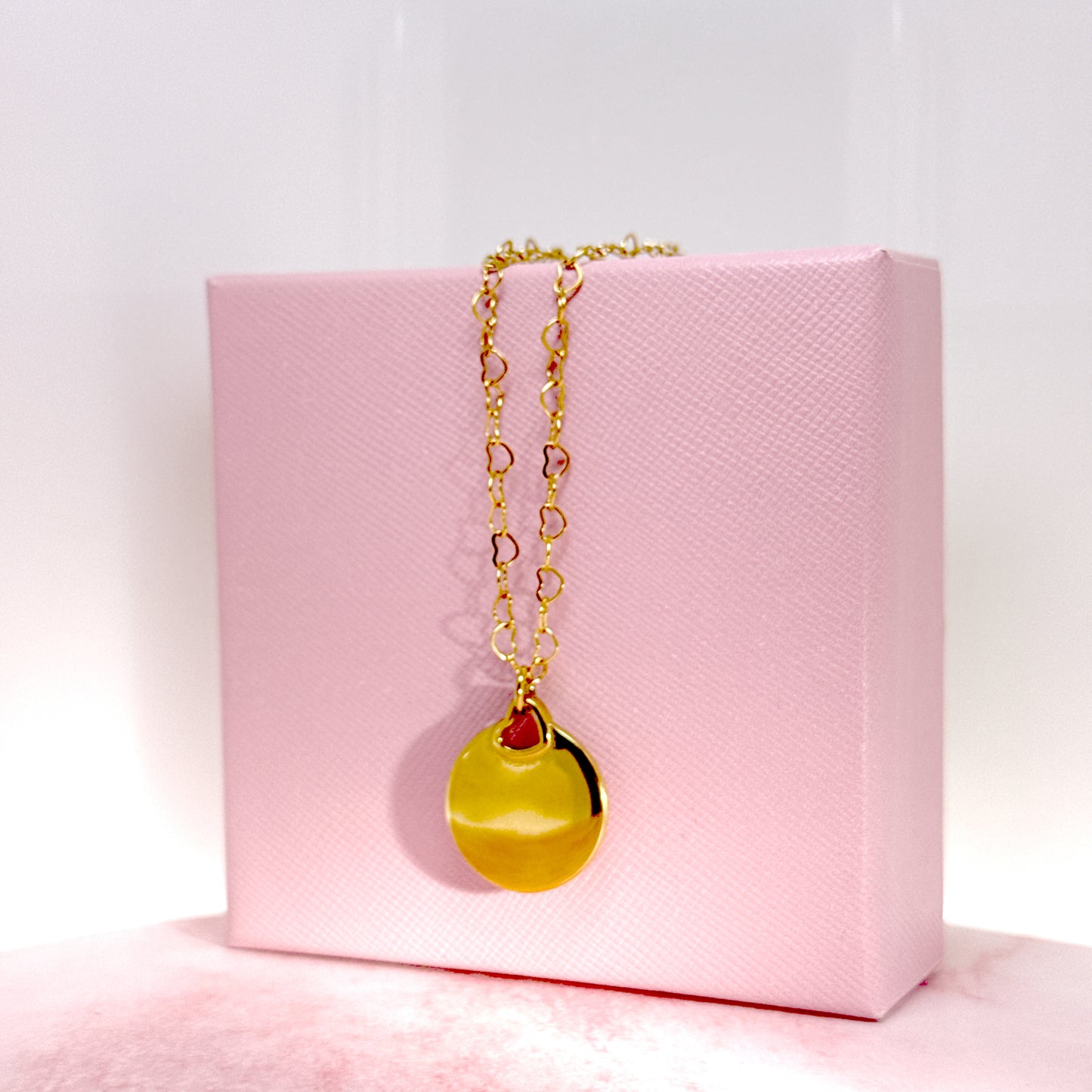 COLLANA MEDAGLIA CIRCOLARE CON CUORE TRAFORATO