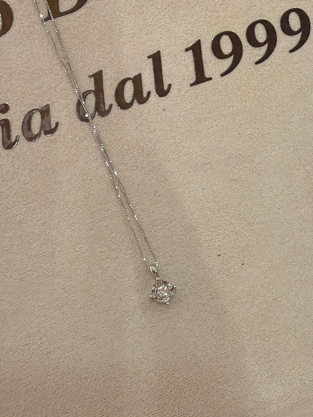 Collana punto luce
