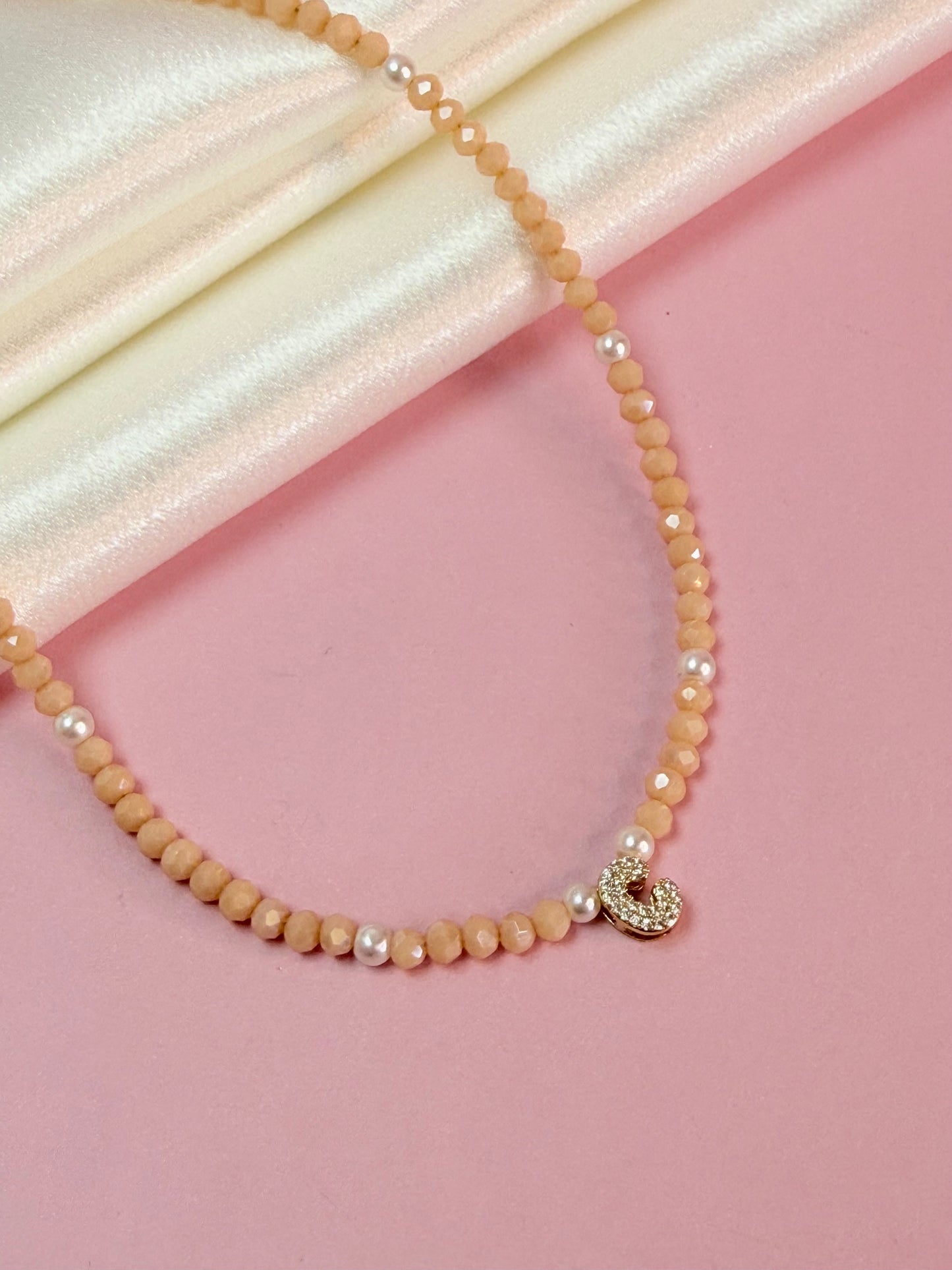 Collana Kora con lettera bubble