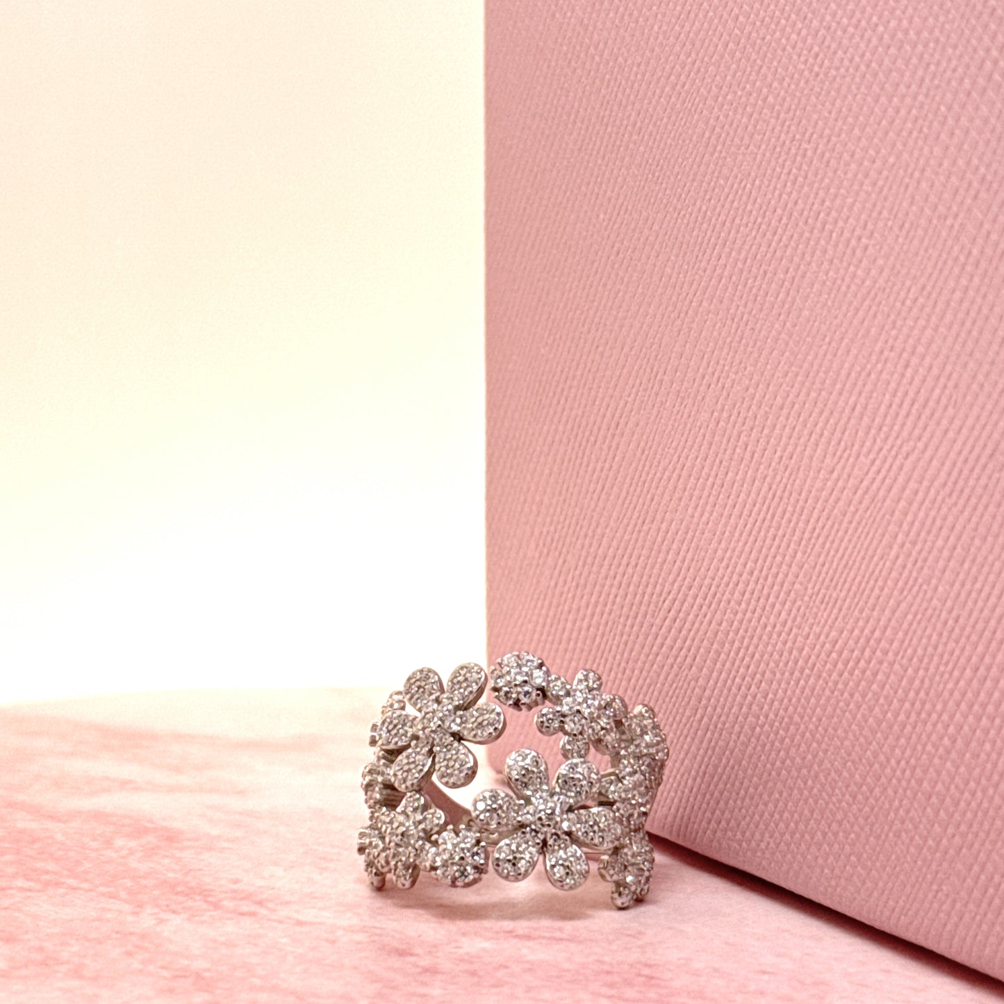 ANELLO INCROCIO DI FIORI