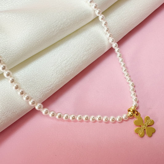 COLLANA DI PERLE CON QUADRIFOGLIO PERSONALIZZATO