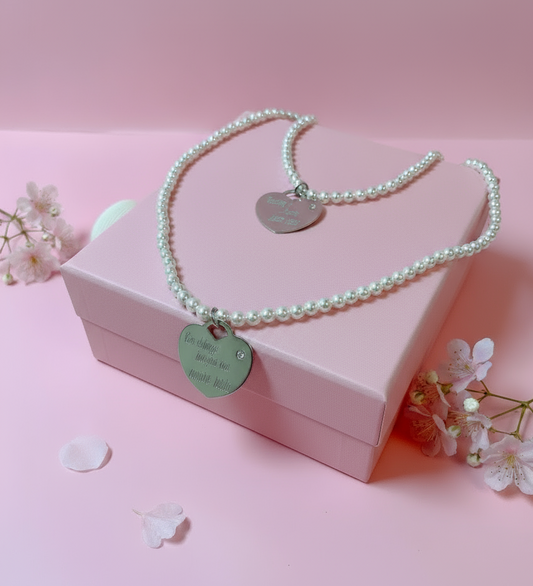 COLLANA DI PERLE CON MEDAGLINA PERSONALIZZATA