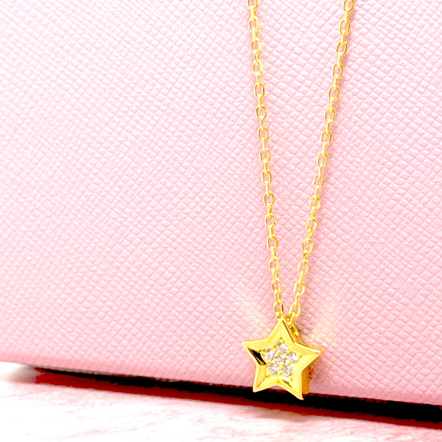 COLLANA STELLA CON ZIRCONI CENTRALI