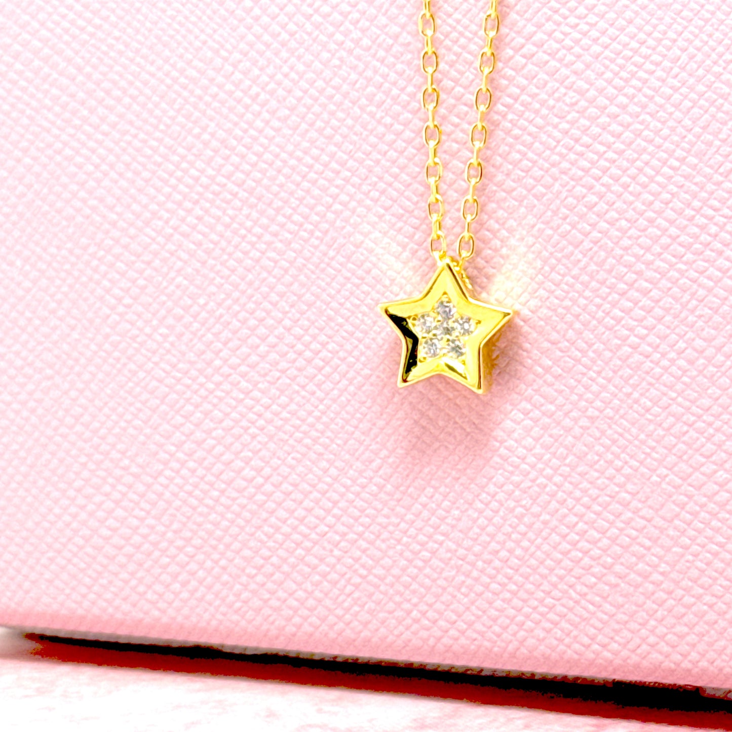 COLLANA STELLA CON ZIRCONI CENTRALI